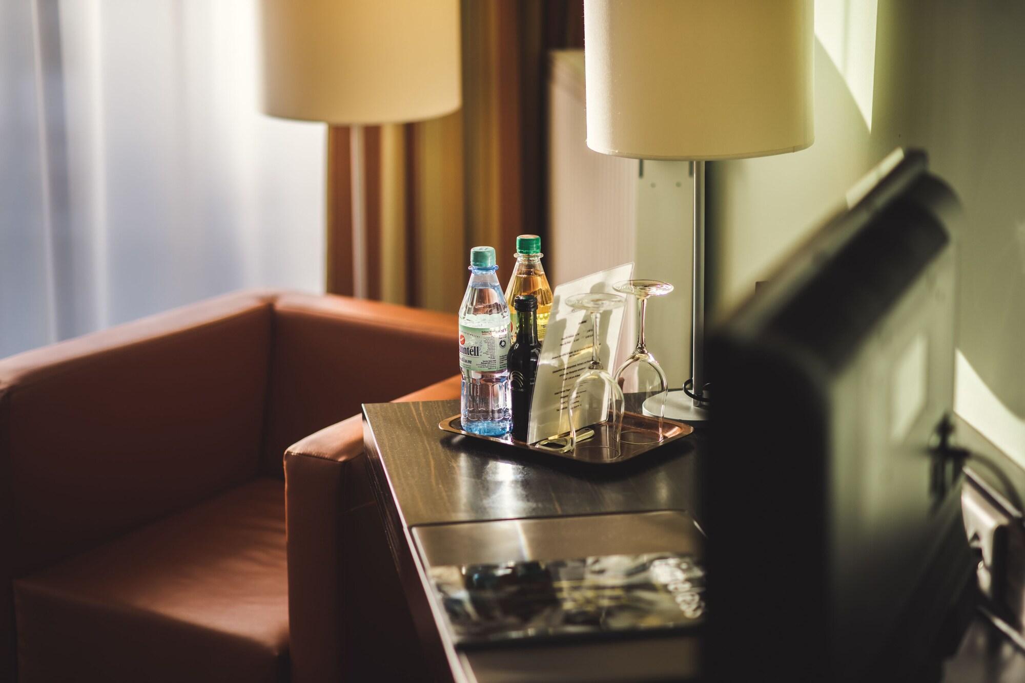 Hotel Central Regensburg Citycentre, Sure Hotel Collection By Best Western Esterno foto